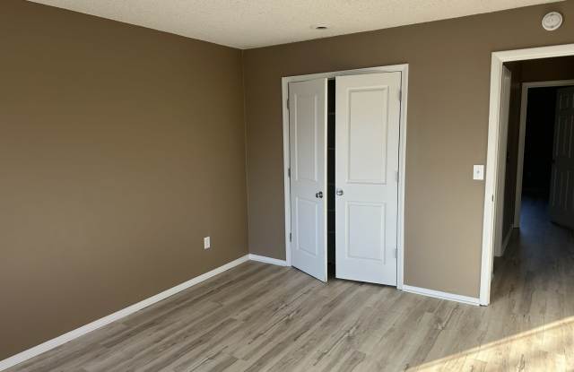 8456/58 Lane Drive - 8456 Gallery 4
