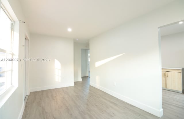 1768 NW 112th Ter Gallery 2