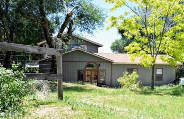 54141 Pine Tree Lane Gallery 2