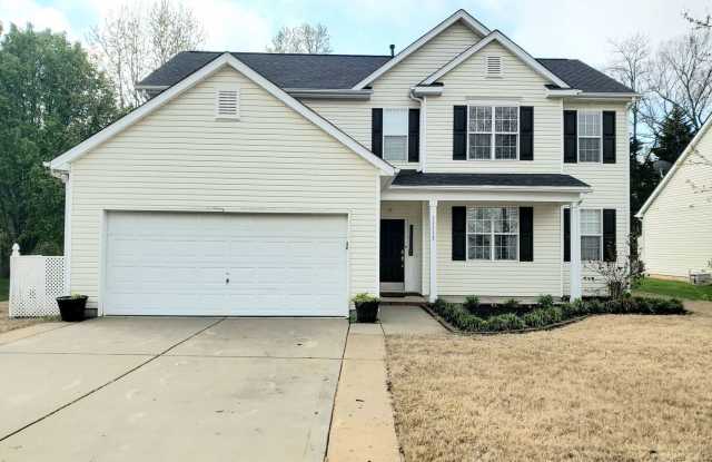 Beautiful FOUR Bedroom Home in Established Steele Creek Neighborhood - 13113 Hamilton Green Drive, Charlotte, NC 28273