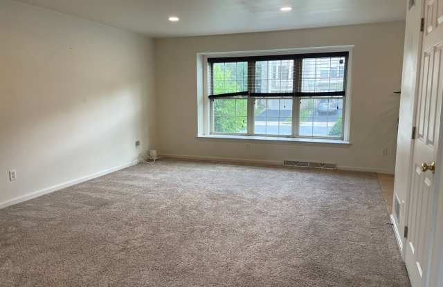 Beautiful Luxury Townhome in Lancaster Gallery 3