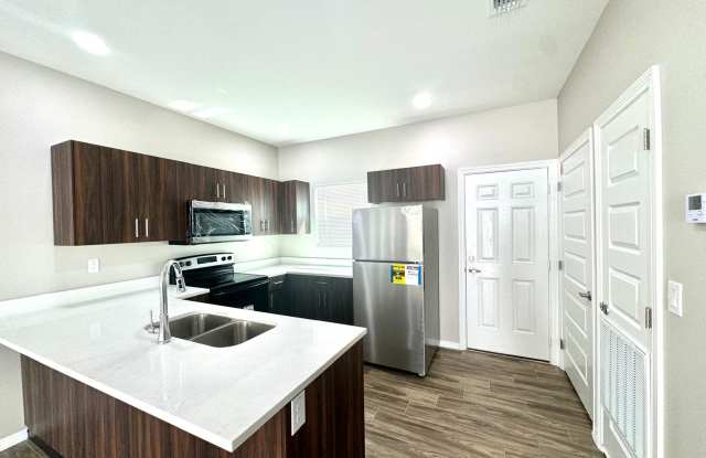 4009 Walnut Ave photos photos