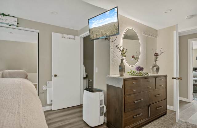 2472 Deep Creek Drive Gallery 4