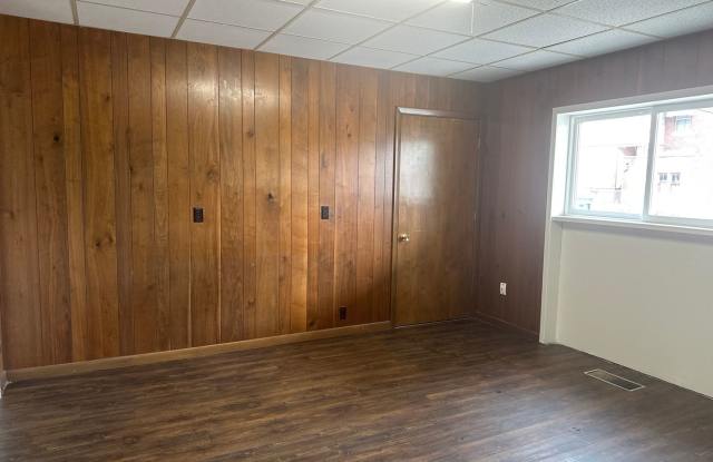 418 W. Wood Gallery 1