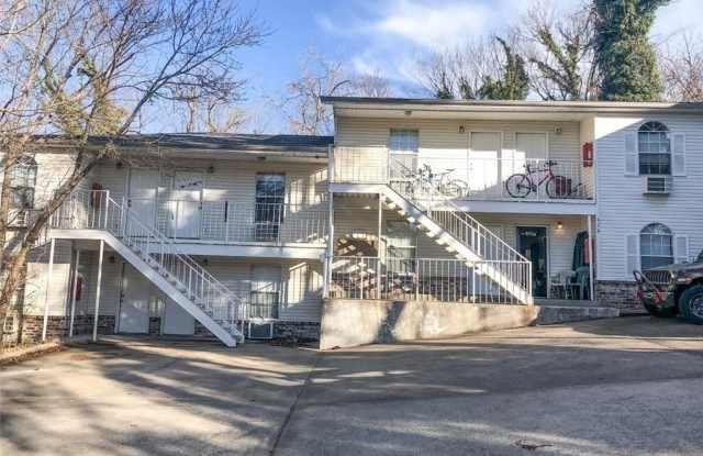 628 N Oakland AVE Unit #2 - 628 Oakland Avenue, Fayetteville, AR 72701 628 N Oakland AVE Unit #2 - 628 Oakland Avenue, Fayetteville, AR 72701