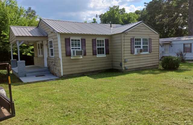 4214 Myrtle Avenue - 4214 Myrtle Avenue, Saks, AL 36206
