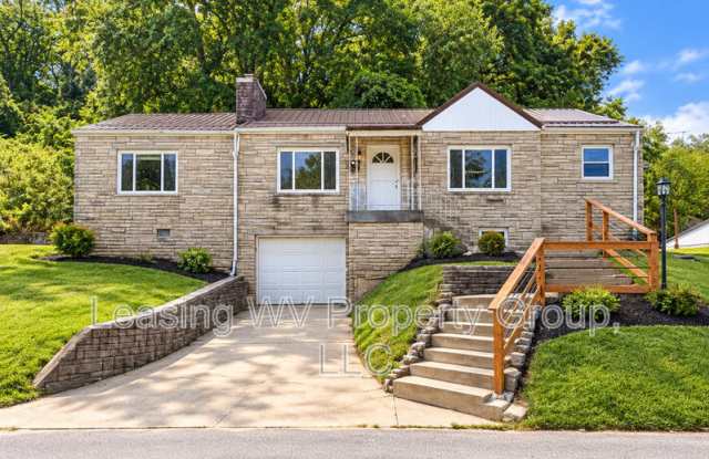 2743 Daniels Avenue Gallery 1