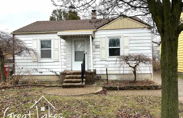 Lovely 2 Bedroom 1 Bathroom now available for rent photos photos