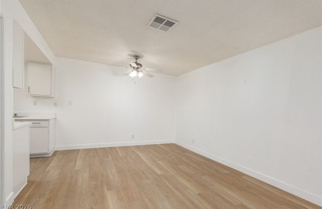 449 Lamb Gallery 3