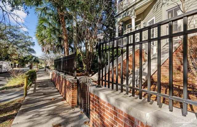214 La Rua St photos photos