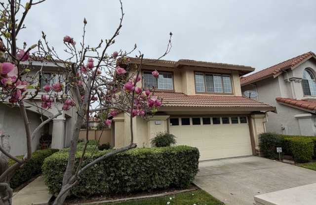 3 Bed 2.5 Bath Single Family Home In Concord photos photos