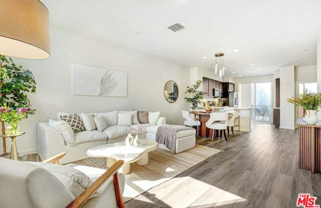 3945 North Eagle Rock Boulevard Gallery 1
