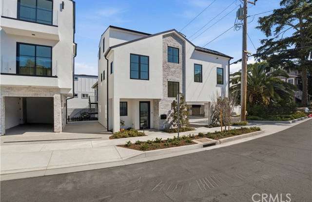700 Iris Avenue photos photos