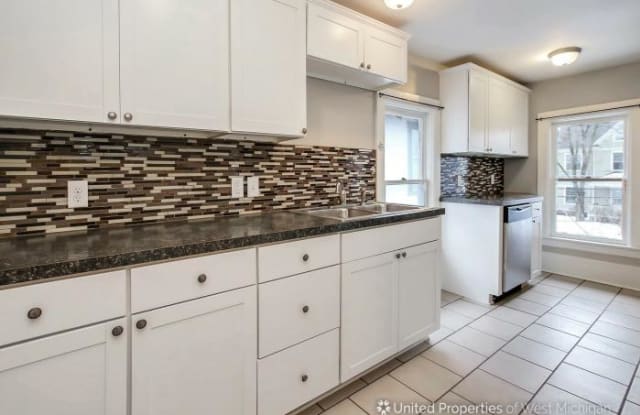 308 College Ave. NE - 308 College Avenue Northeast, Grand Rapids, MI 49503