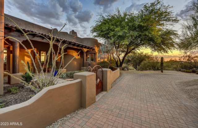 10989 E TAOS Drive Gallery 2
