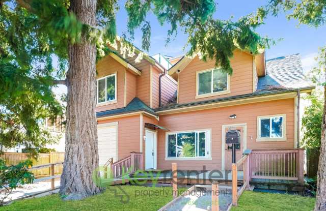 Bright 2-Bedroom with Garage, Storage, and Outdoor Spaces photos photos