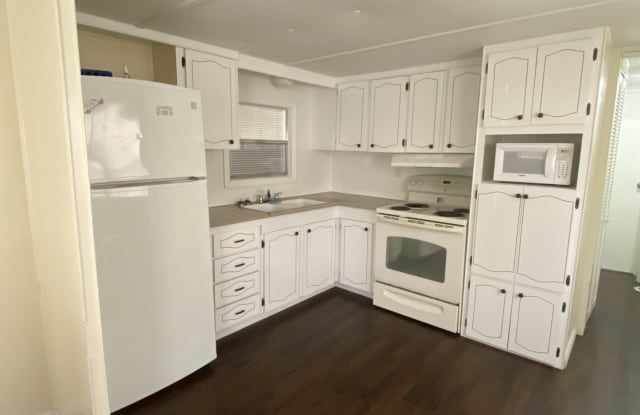 5263 Yellow Pine St N - 5263 Yellow Pine Street North, West Lealman, FL 33709