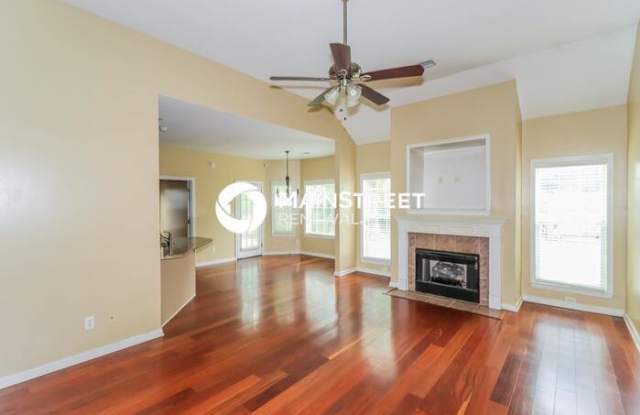 8423 Shady Elm Drive Gallery 4