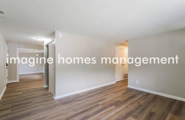 328 Brookforest Drive Gallery 4