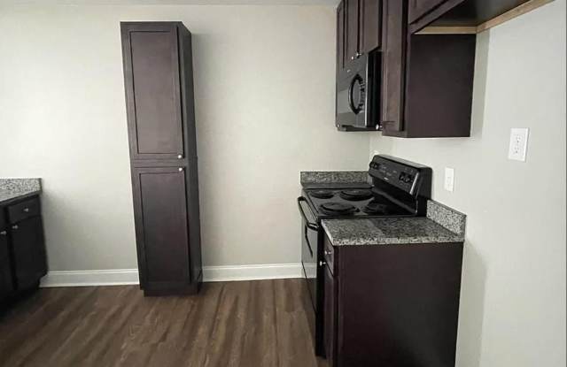 607 Lenora Gallery 3