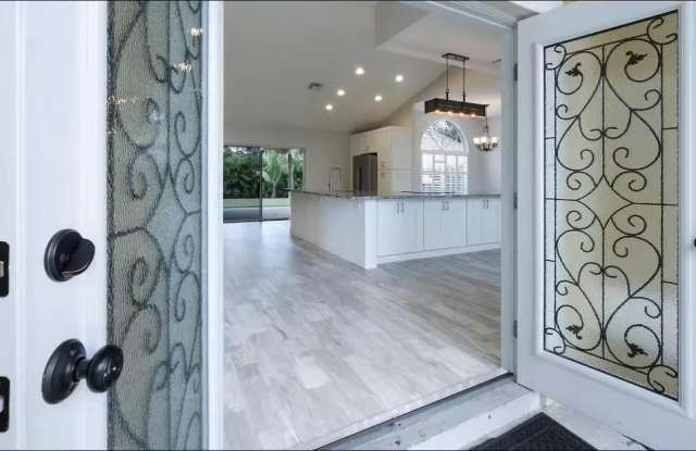 13383 TEMPLE Boulevard Gallery 3