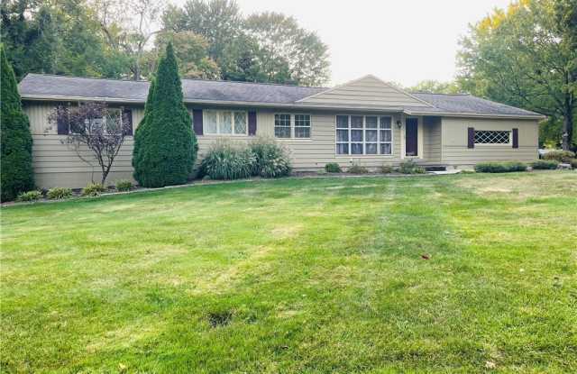 3060 W Edgerton Road - 3060 West Edgerton Road, Silver Lake, OH 44224