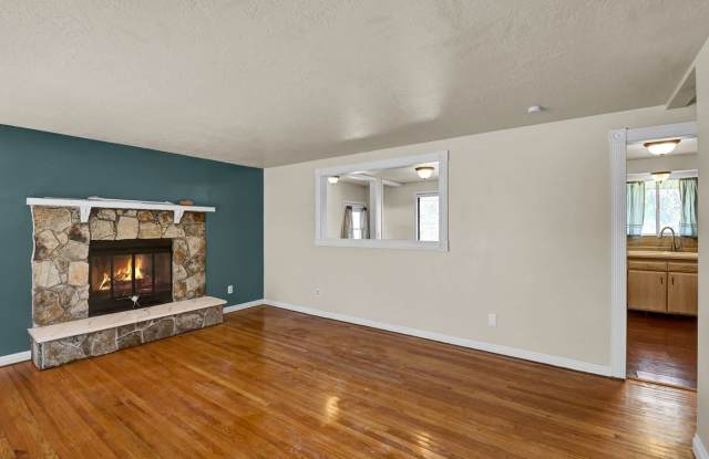 1946 West 3875 South Gallery 2