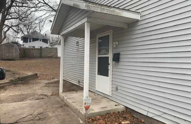 1114 Dunham SE Gallery 3