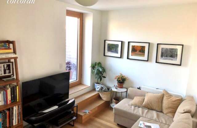 583 Lincoln Place Gallery 3
