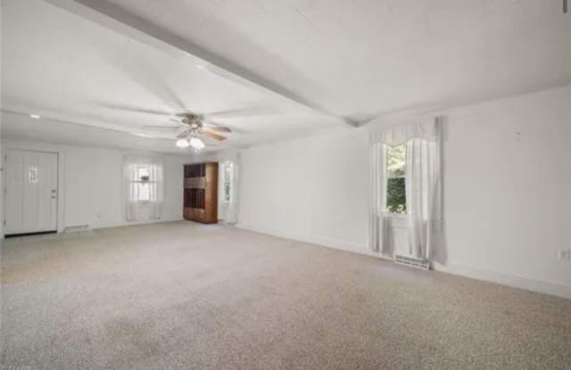 103 Southview Drive Gallery 3