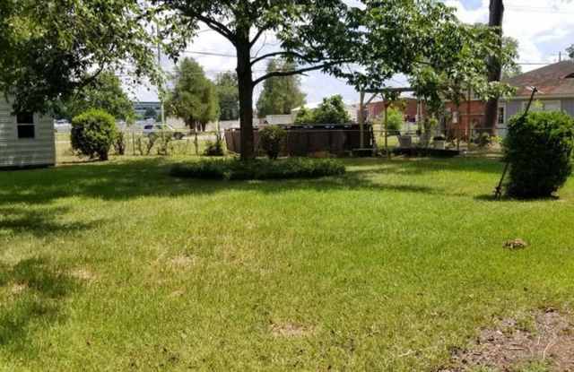 1027 Parkwood Drive Gallery 4