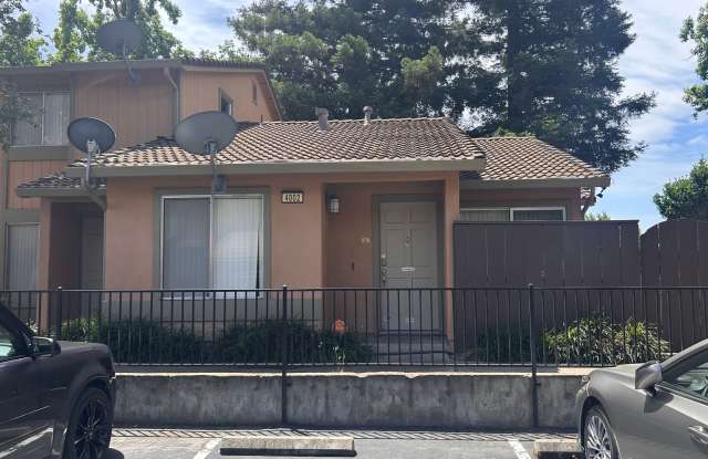 4002 Elmo Loop #D Gallery 3