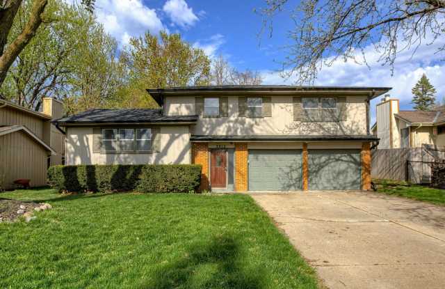 Stylishly Updated 3-Bedroom In Prime Location!! photos photos