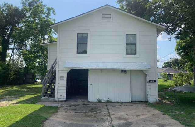 1B/1B Apartment in Lake Charles - 616 Armstrong Street, Lake Charles, LA 70615