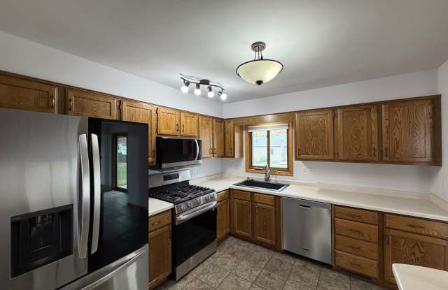 5 Bed 2 Bath Single Family Home in Marshfield photos photos