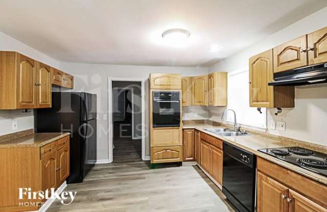 4618 Forest Place Gallery 4