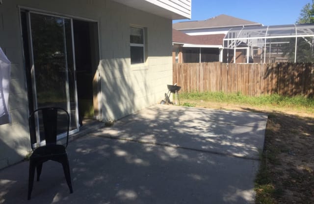 329 CHELMSFORD CT  - Daishanira Room - 329 Chelmsford Court, Poinciana, FL 34758