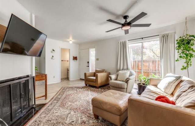2606 Custer Parkway - 2606 Custer Parkway, Richardson, TX 75080