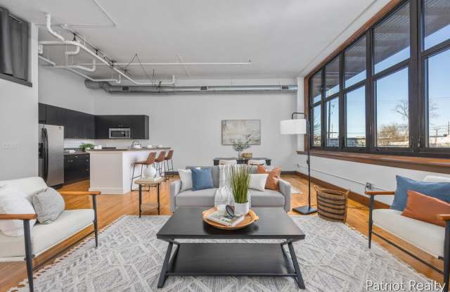 600 Broadway Avenue NW unit: 204 photos photos