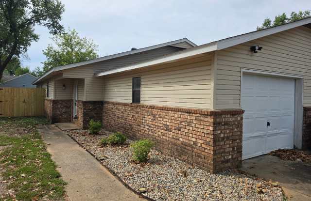 Updated 3-bedroom 1 bath Home in Springdale!! Gallery 1