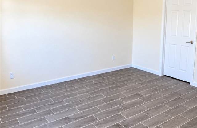 2113 NE 23rd Terrace Gallery 4