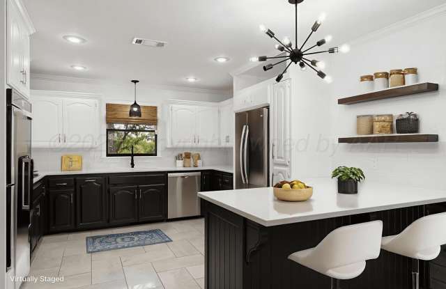 81 Country Club Drive - 81 Country Club Drive, Canyon, TX 79015