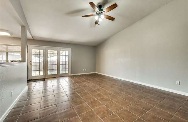 2042 Wildrose Gallery 4