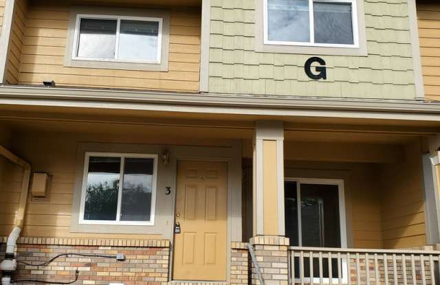Spacious 3 bed, 3.5 bath condo in Rigden Farm! photos photos