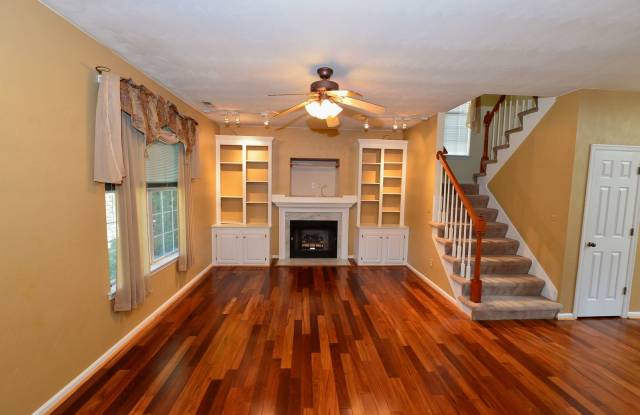 Lakefront home in Grassfield School District photos photos