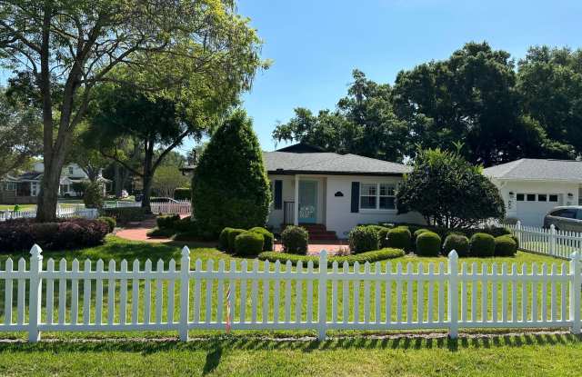 Charming 3 Bed 2 Bath home in the heart of Winter Park photos photos