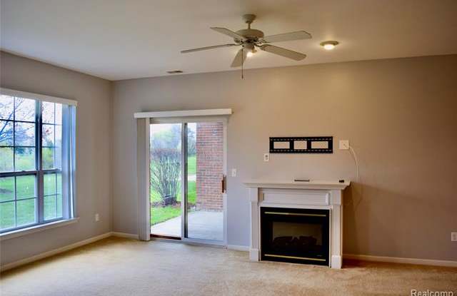 46111 RHODES Drive Gallery 3