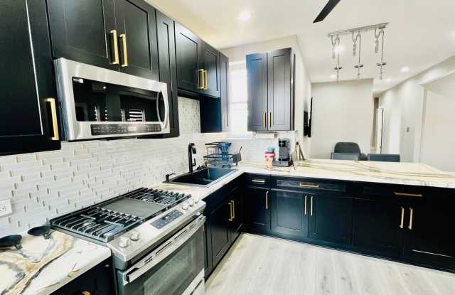 Charming 3BR Chicago photos photos