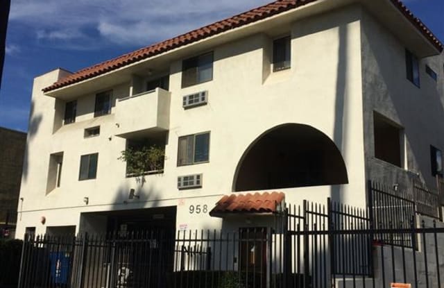 958 Magnolia Ave photos photos