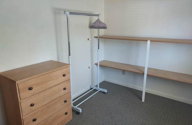 4601 Southeast Booth Bend Road photos photos